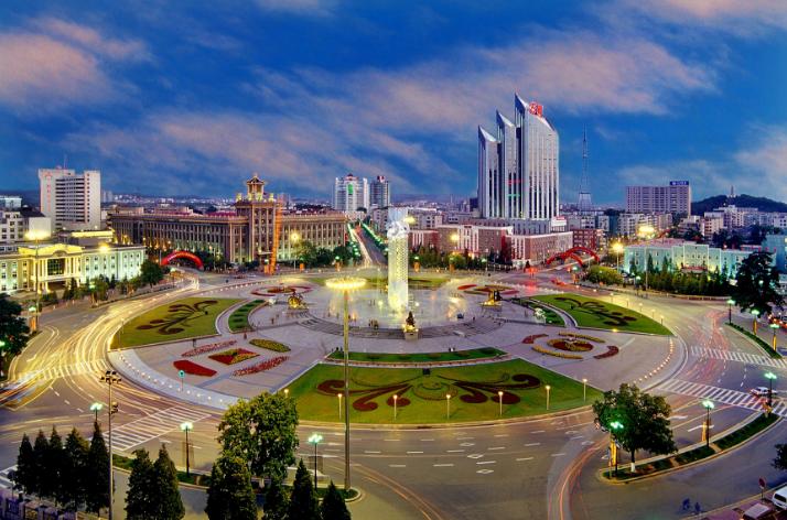 鞍山之光，学习变化的力量与自信成就之路的探索